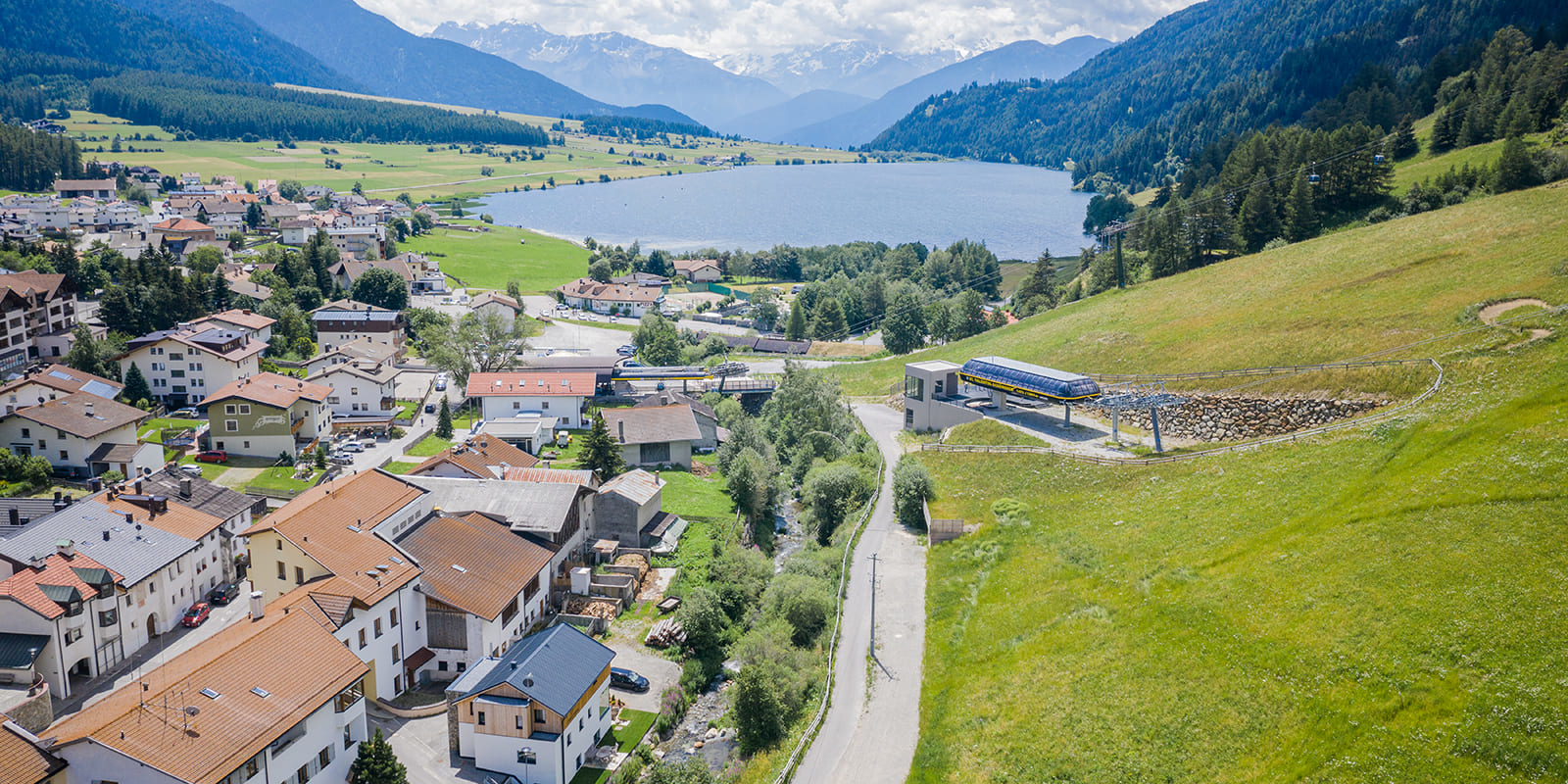 Chalet Ortles - Ausblick über St. Valentin, das Bergpanorama und den Reschensee