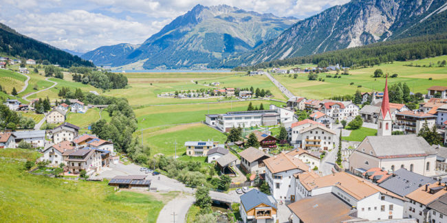 Chalet Ortles - Ausblick über St. Valentin und das Bergpanorama